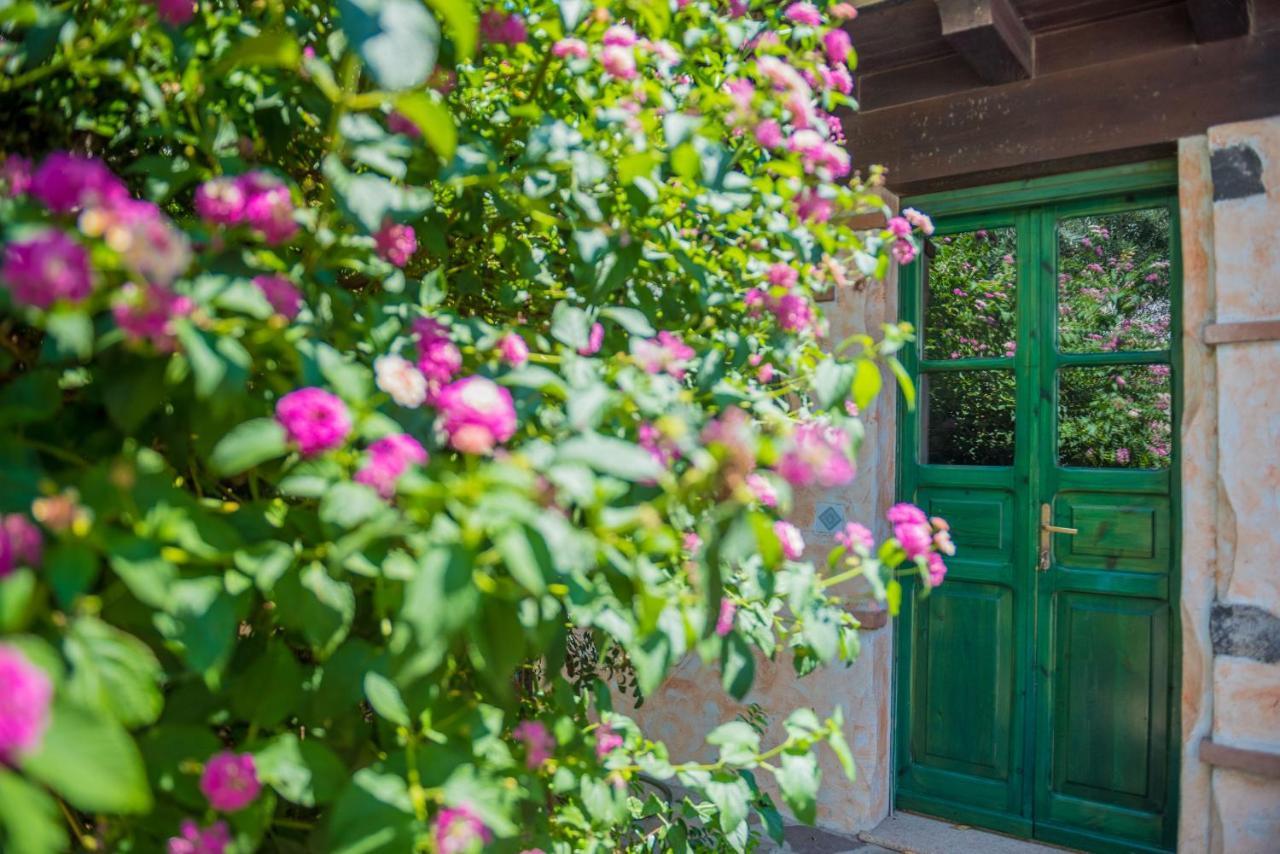 Ferienwohnung Sa Dommo De Sa Pietate Orosei Exterior foto