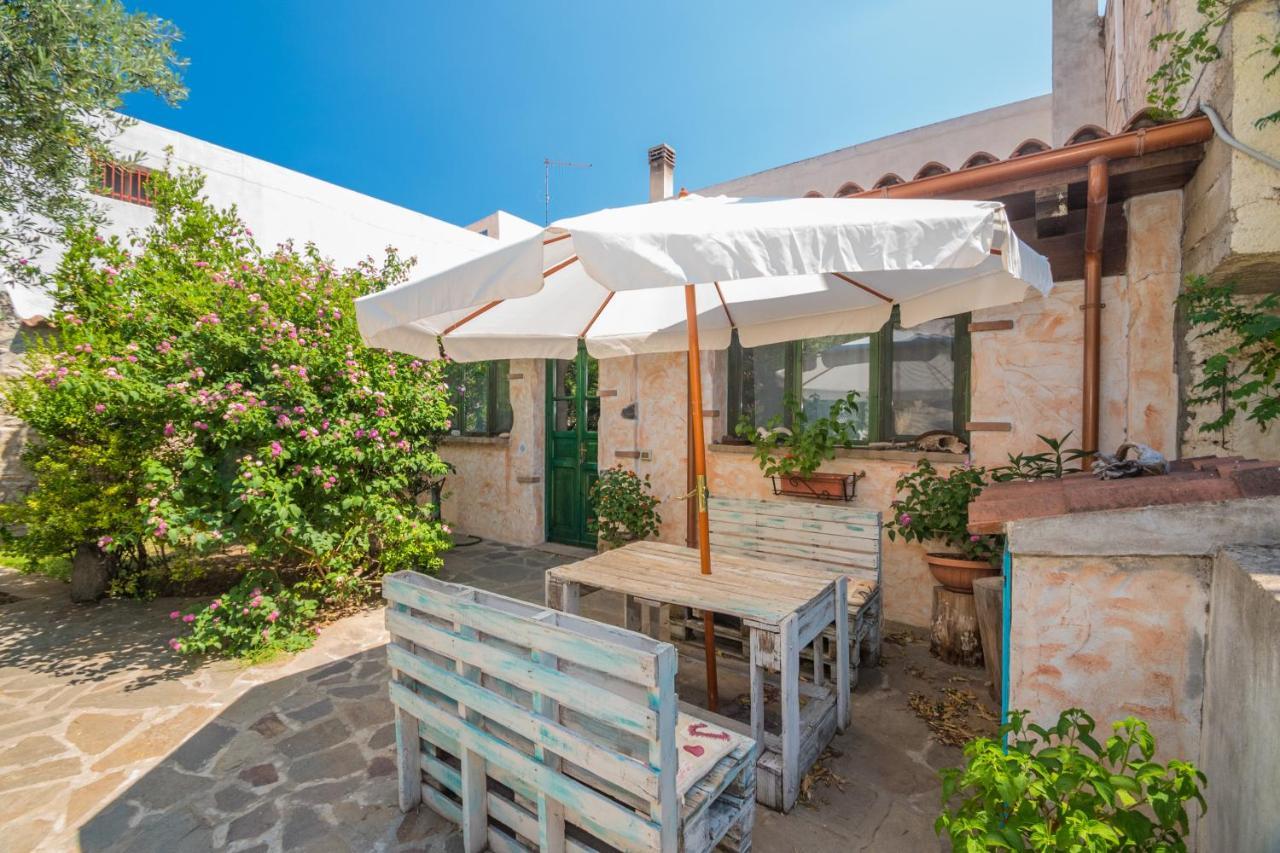 Ferienwohnung Sa Dommo De Sa Pietate Orosei Exterior foto