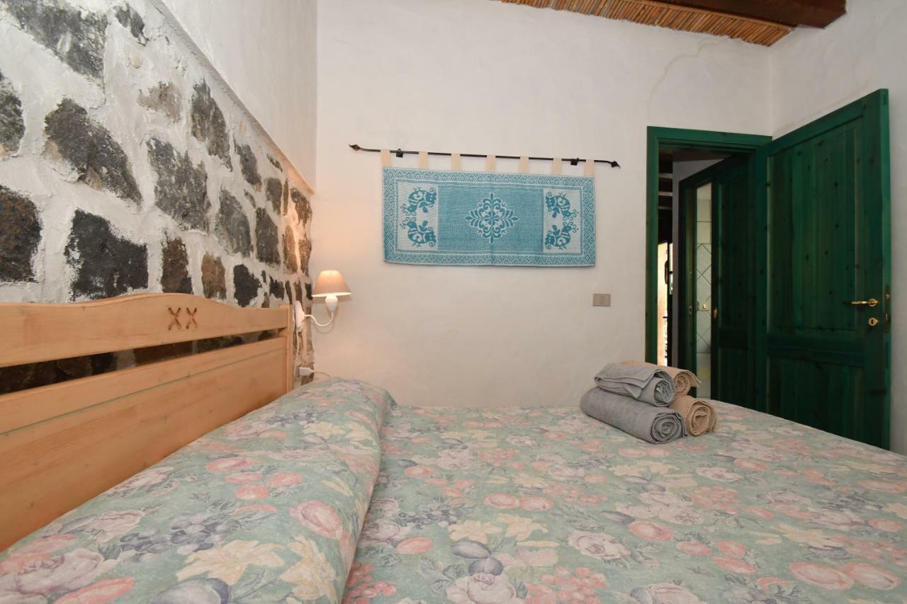 Ferienwohnung Sa Dommo De Sa Pietate Orosei Exterior foto